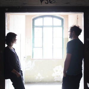 Between the Rooms – Grey Green Yellowish Red