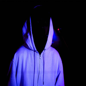 Hologram Hug – Shutdown