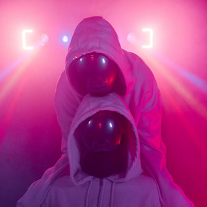 Hologram Hug – Free Love